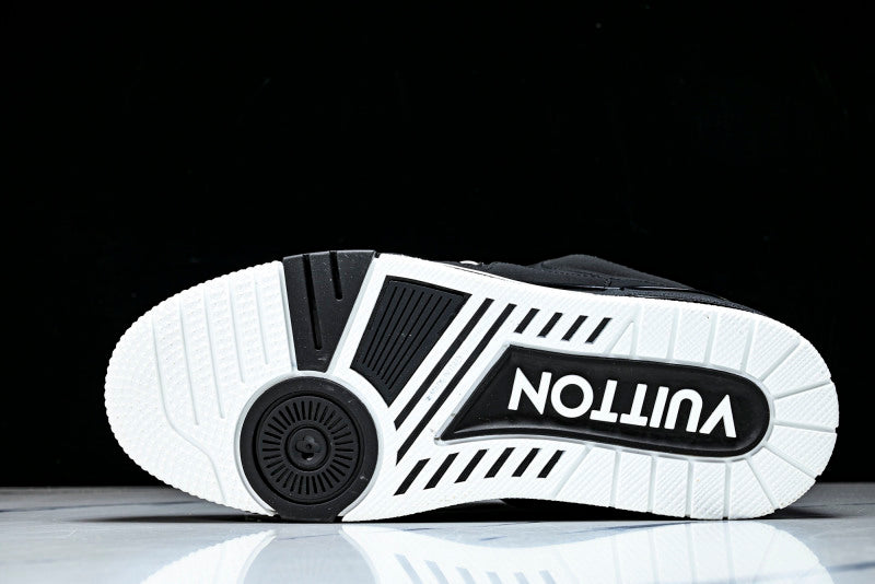 Black Skate Sneakers