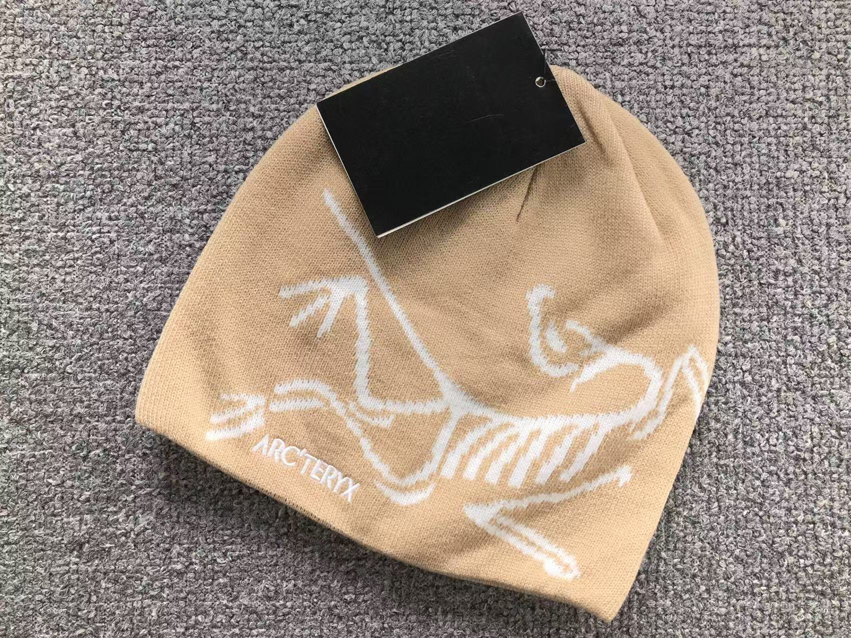 Bird Head Toque Beanie™