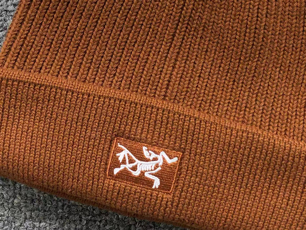 Small Bird Logo Toque™