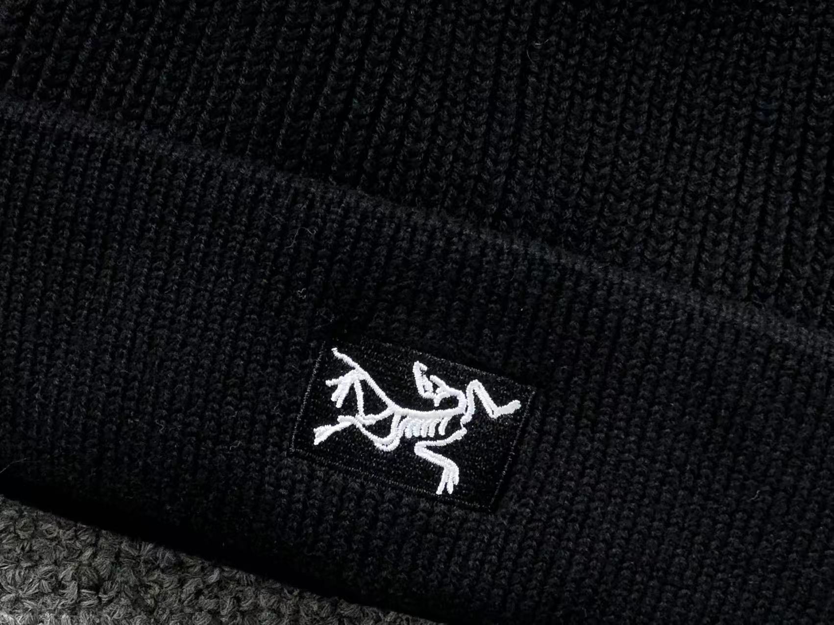 Small Bird Logo Toque™