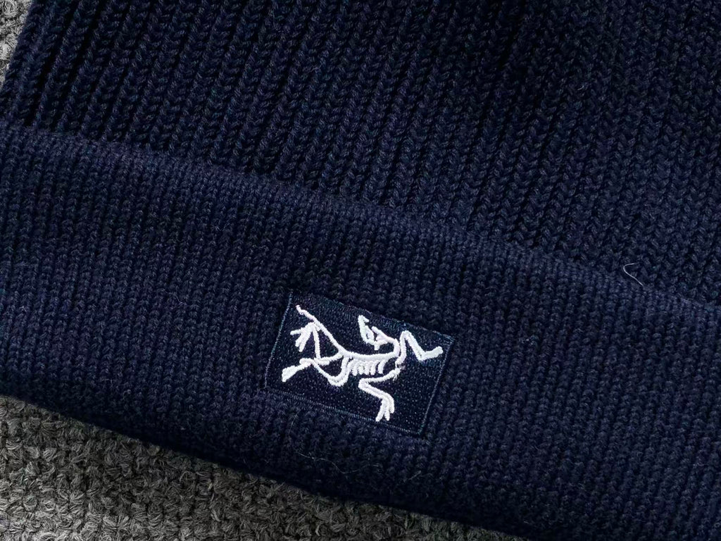 Small Bird Logo Toque™