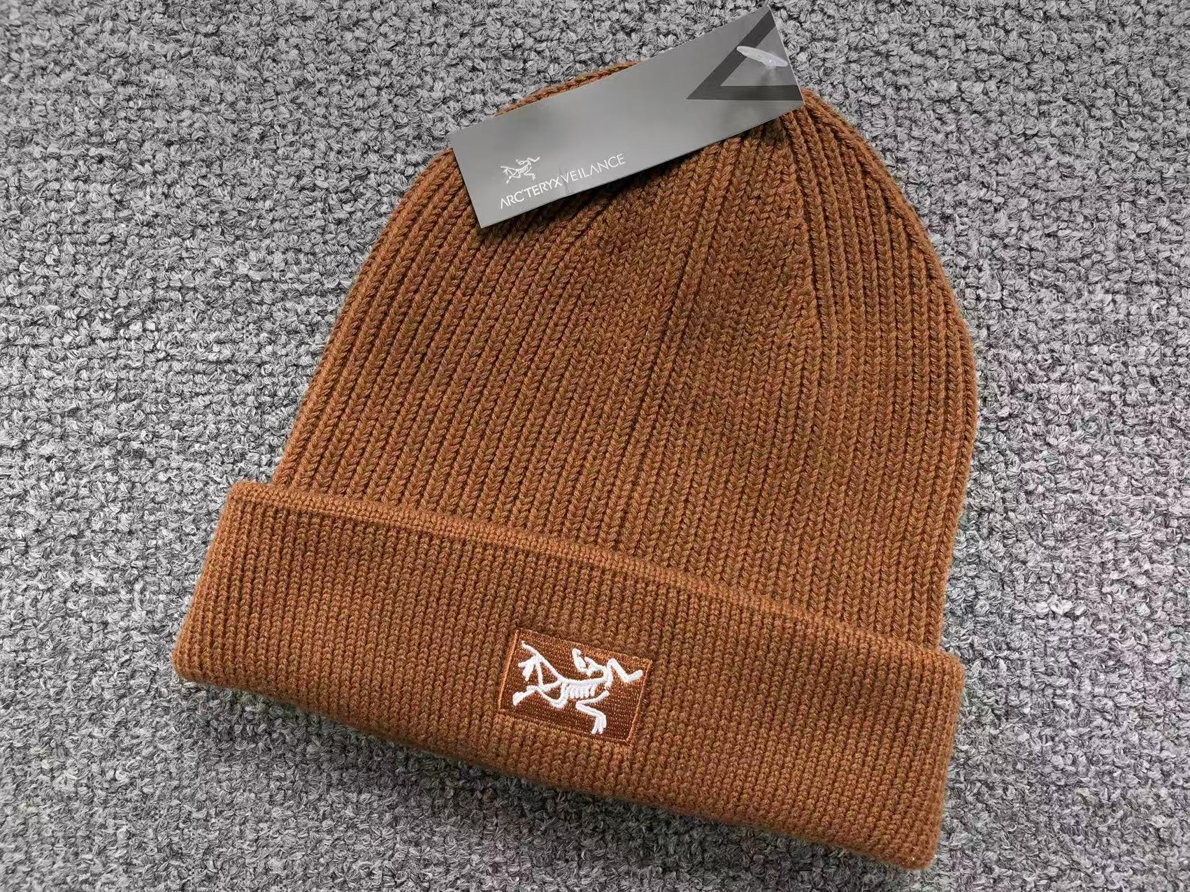 Small Bird Logo Toque™