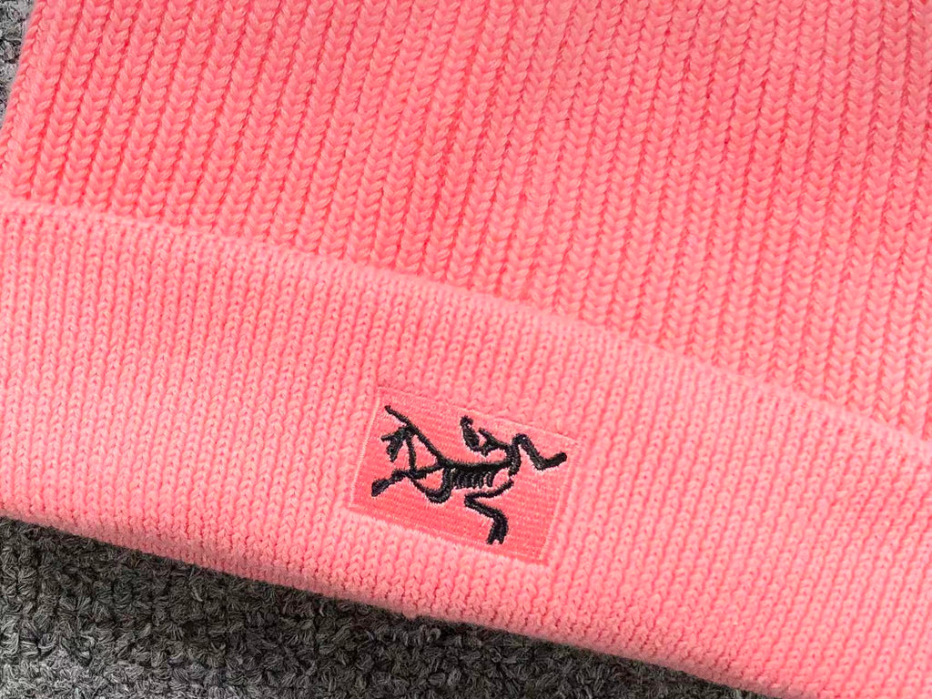 Small Bird Logo Toque™