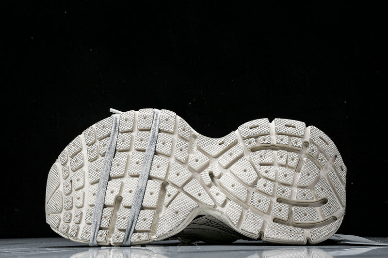 Worn-Out Beige 3XL Sneakers
