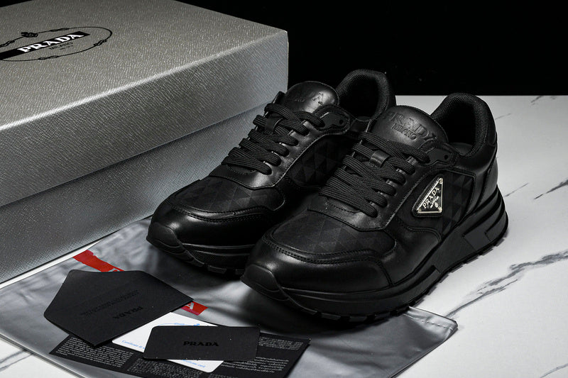 Prax 01 All Black Sneakers