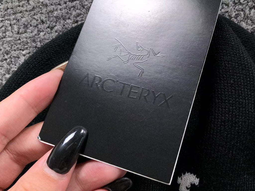 Bird Head Toque Beanie™