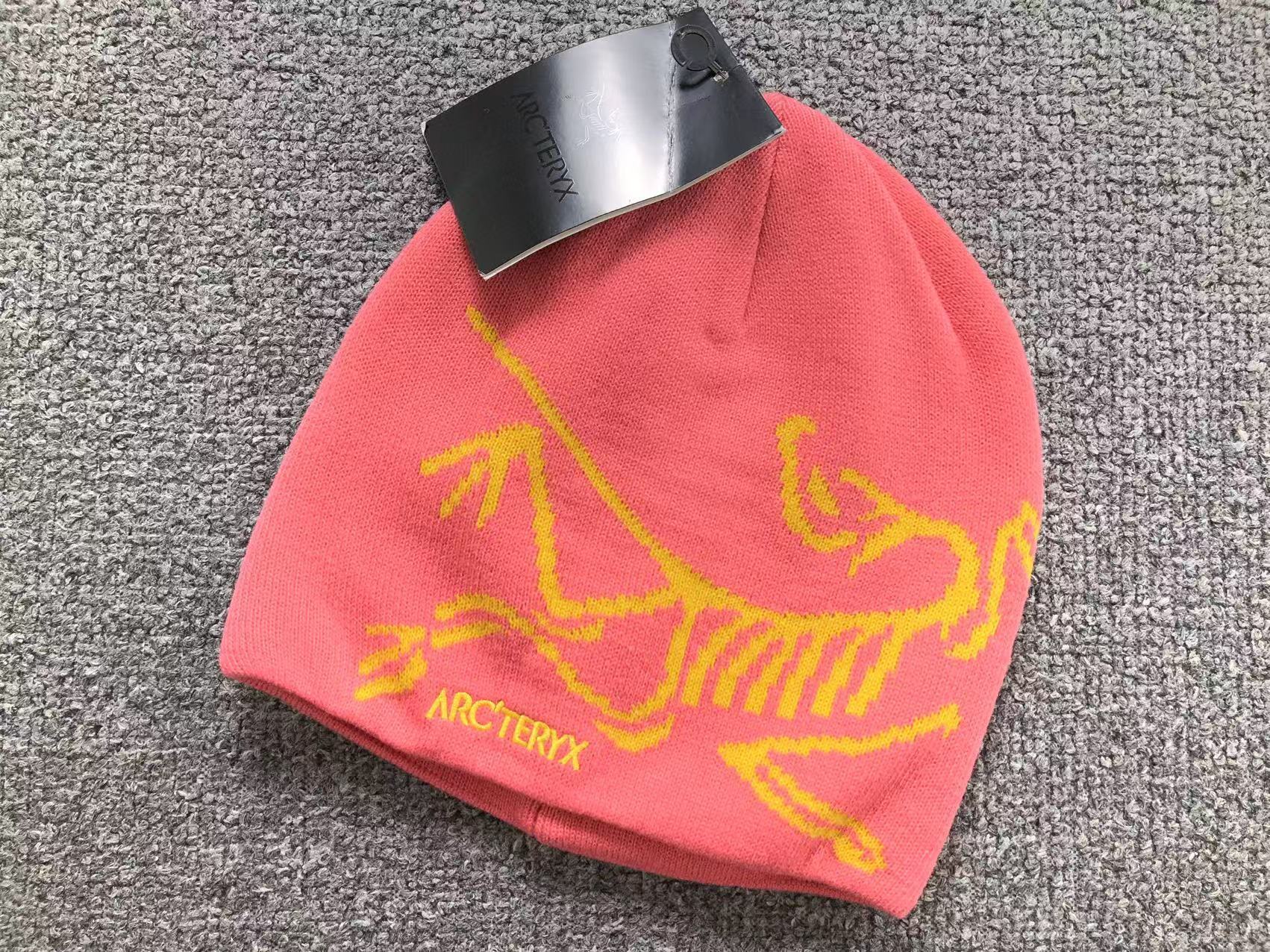 Bird Head Toque Beanie™