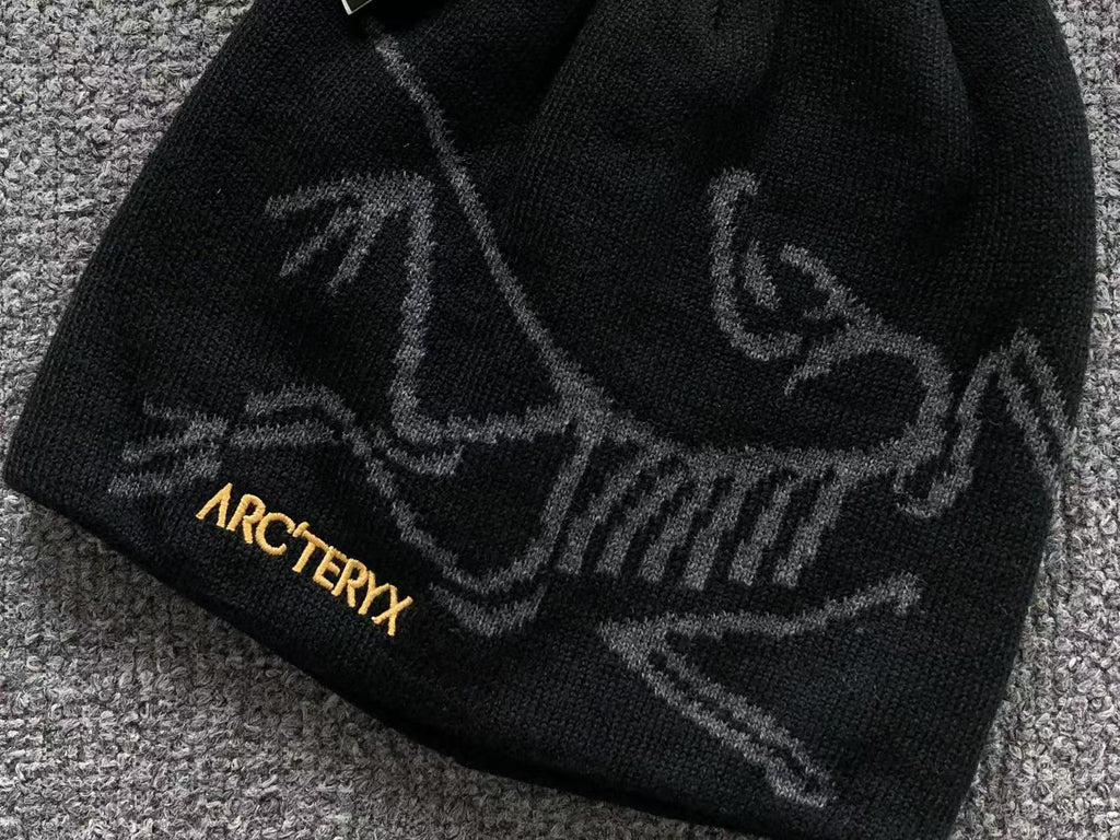 Bird Head Toque Beanie™