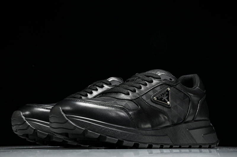 Prax 01 All Black Sneakers