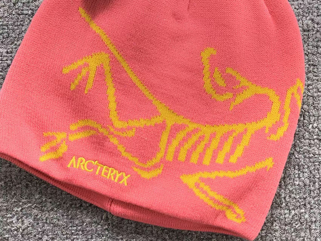 Bird Head Toque Beanie™