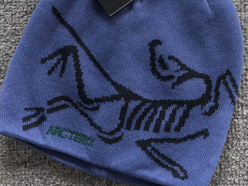 Bird Head Toque Beanie™