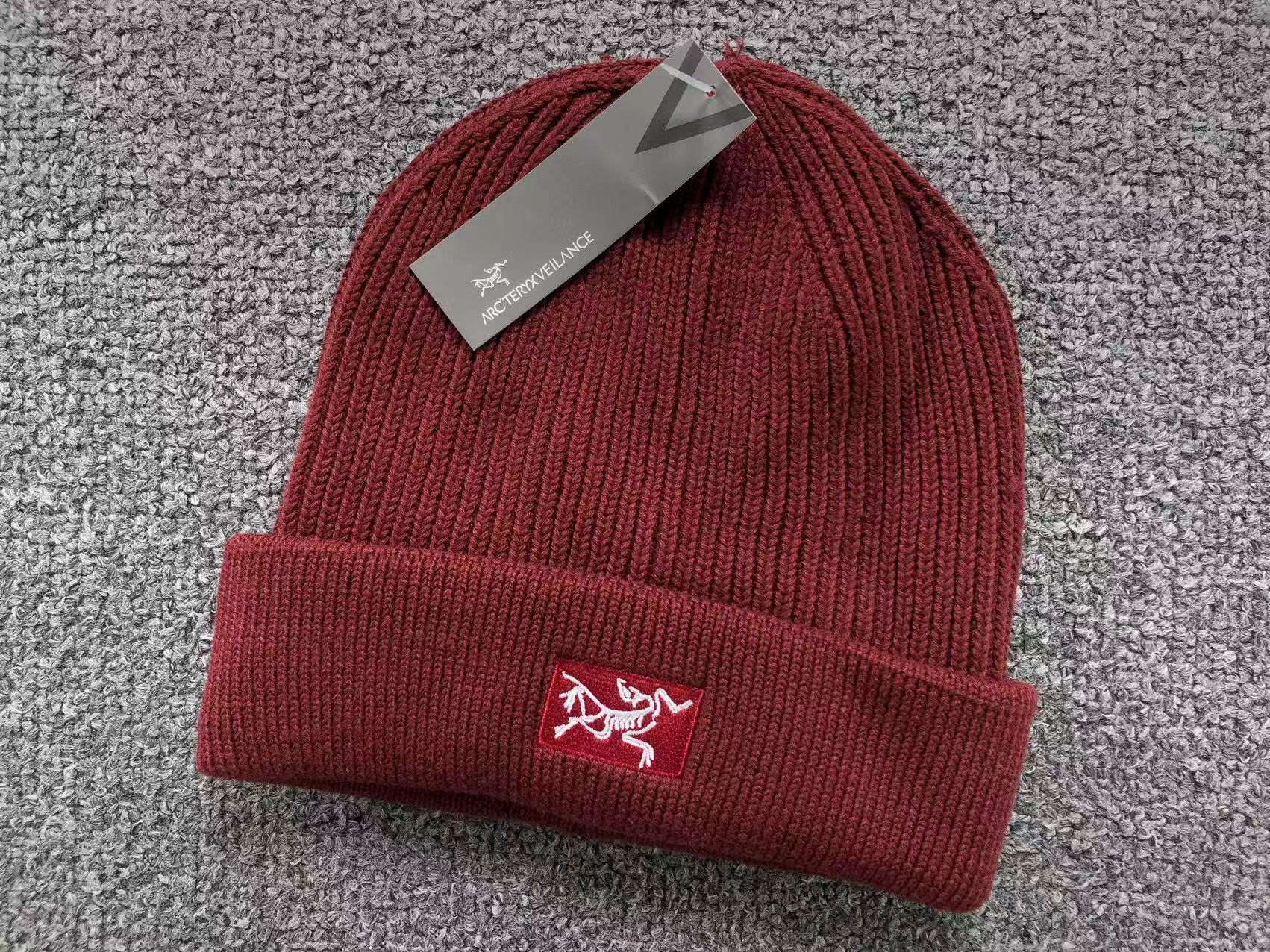 Small Bird Logo Toque™