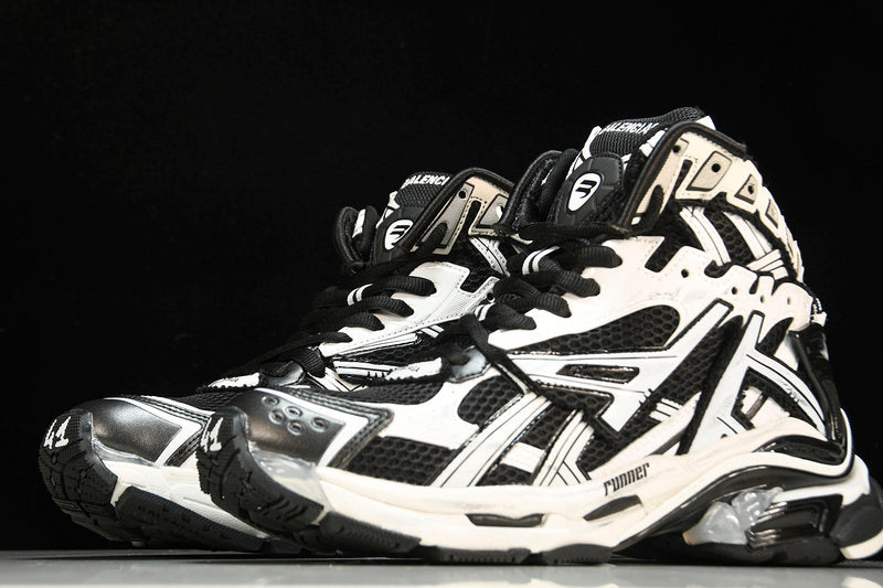 White Black Runner High Sneakers
