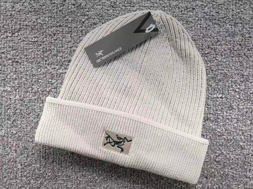 Small Bird Logo Toque™